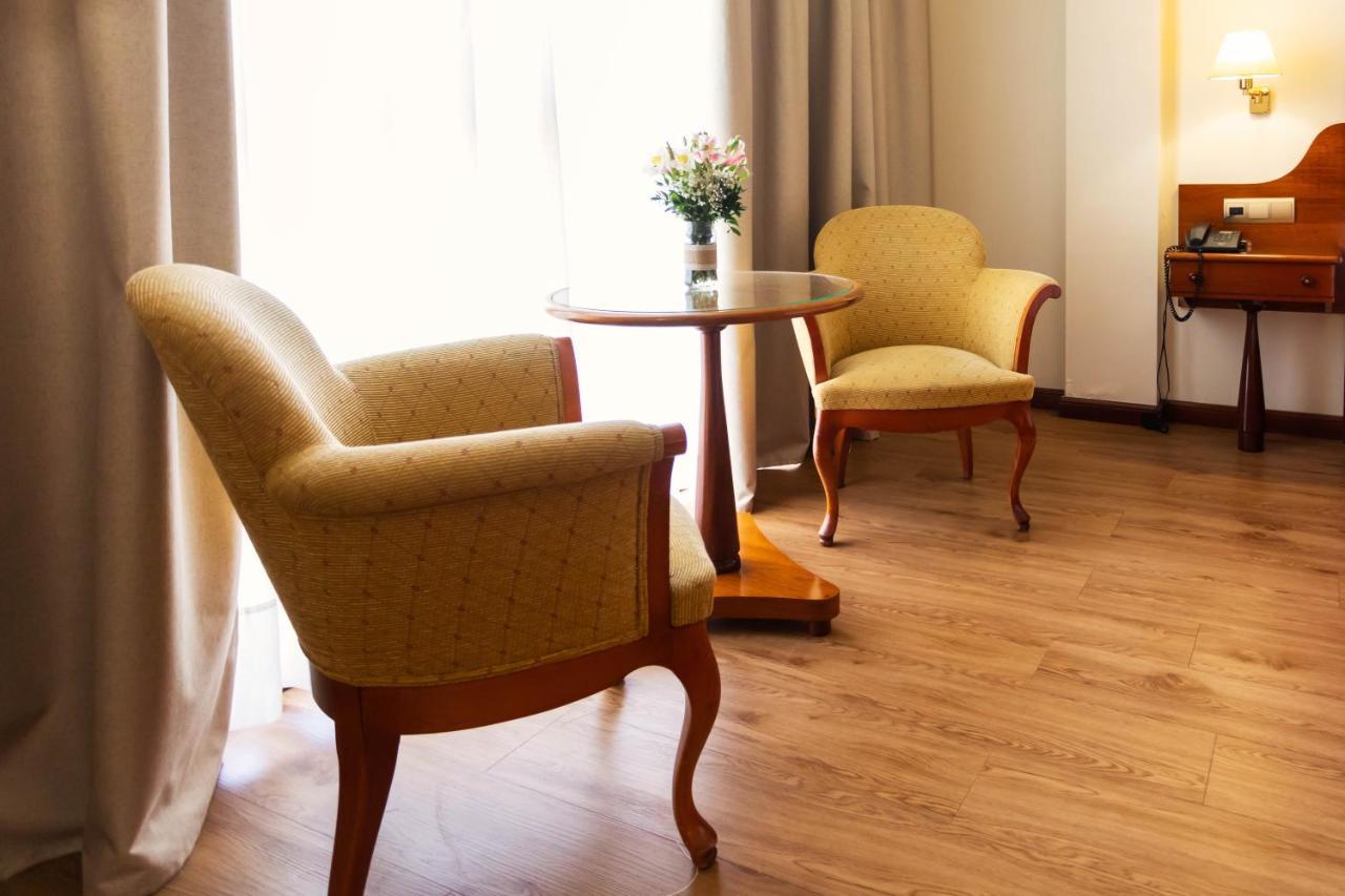 Gran Hotel De Ferrol Bagian luar foto